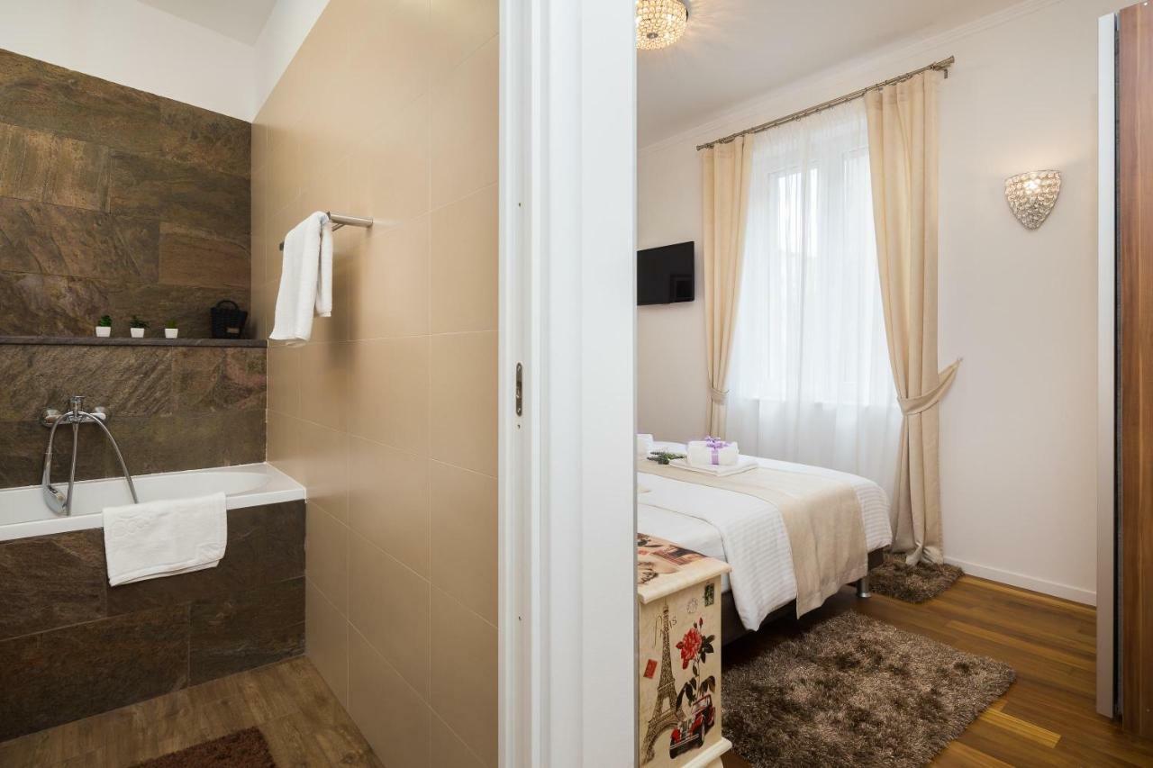Luxury Apartment Luce สปลิท ภายนอก รูปภาพ
