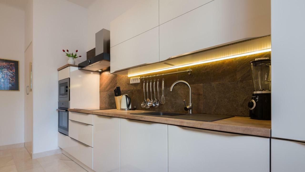 Luxury Apartment Luce สปลิท ภายนอก รูปภาพ